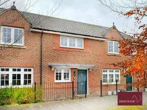 Bracknell - 2 Bedroom House With Garden - Crowthorne
