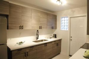 Apt 2 Miami Designer Apartment in the Upper East-Side