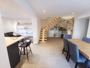 Cosy House - Desingy