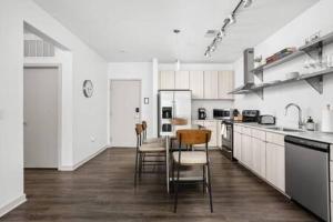 CozySuites 2BR Bottleworks Indianapolis #3