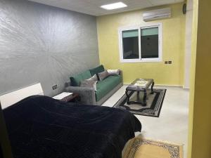 Cozy Downtown Apartment