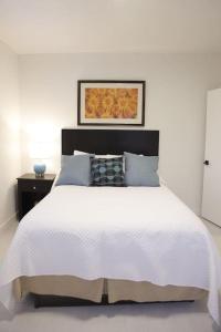 Apt 5 Miami Designer Apartment in the Upper East-Side