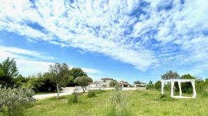 Luxury Villa in Istria - 9,000 sqm Private Estate with Pool & Sauna, 15 min to Sea, near Fazana, 3 Bedrooms