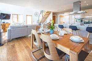 Waters Edge 05, Amaranth Lodge - P