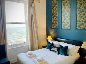 Second Floor Sea View Double room in Weston Hotel