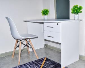 Cozy Spaceous Studio near JKIA, Fedha Embakasi
