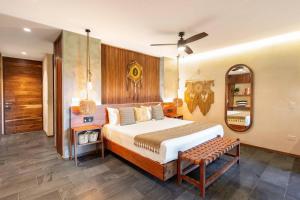 5 Star NEW Luxury Condo with Infinity & Cenote Pools