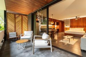 New 5 Star Condo-Infinity and Cenote Pool