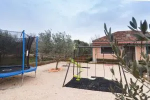 House Jasmin with large garden, near Nin - by TA Leut - Prorokovic