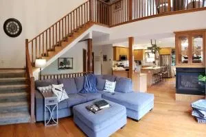 Entire Lake House - Private Hot Tub, Firepit, Pool, Boat 2 Rent - Rockaway Beach