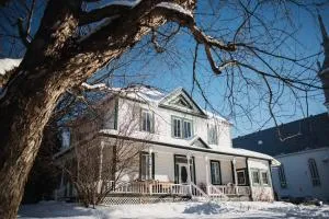 Auberge Incroyable - Dudswell