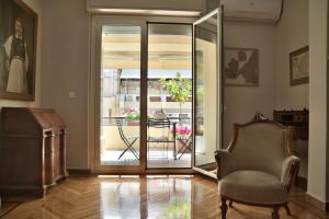 Vintage Kolonaki Luxury Penthouse Suite