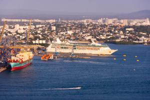 41st Fl Beach Condo in Bocagrande