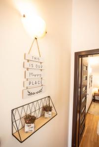 Sunny Portside Apartment