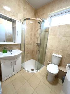 Luxury 1BR Flat Central Dumfries Self Check-in, Parking, Wi-Fi