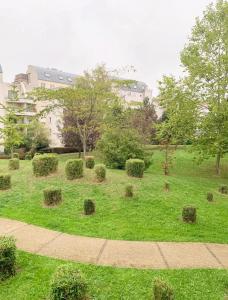 Appartements Magnifique studio - au pied de la gare RER : photos des chambres