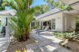 Syreon - 3 Bedroom House Close to the Beach