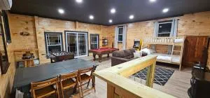 GameRoom, HotTub, Piano, 5mi to OldManCave - Hocking Hills Copper House - 奇利科西