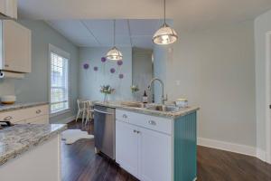 Memphis (TN) Cooper Young Bungalow with huge fenced backyard 2-Star Accommodation lobby