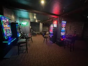 Travelodge by Wyndham Lincoln Northeast - Arbor