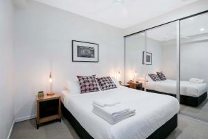 Sunny 1b in heart of South Bris by Custom Bnb Hosting