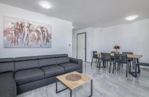 Apartments by the sea Vantacici, Krk - 21690