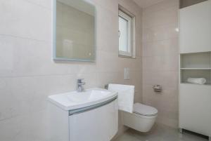 Apartments by the sea Vantacici, Krk - 21690