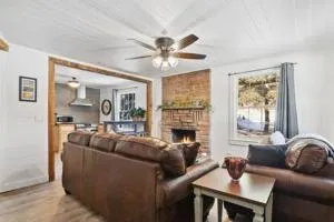 Blue Spruce Cabin - Jamestown