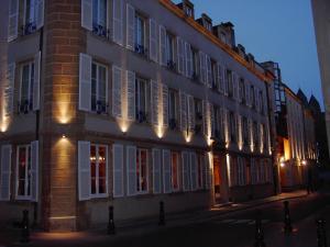 Hotels Hotel Du Theatre Centre Historique Parking Gratuit : photos des chambres