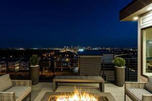 Modern Luxury Hot Tub Mini Golf Elevator Views