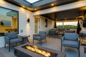 Modern Luxury Hot Tub Mini Golf Elevator Views