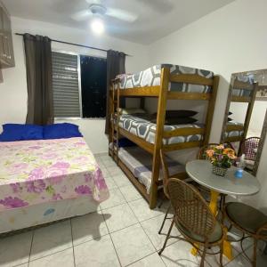 Apartamento kitnet pé na areia praia Ocian