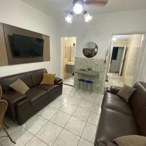 Apartamento kitnet pé na areia praia Ocian