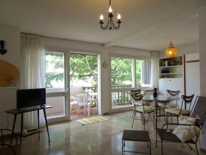 T2 à 50m de la plage avec piscine, animaux admis, parking privé - FR-1-776-19