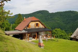 Farmhouse & The Cabin at St Donat's 