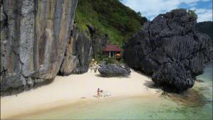 Just Inn2 beachfront