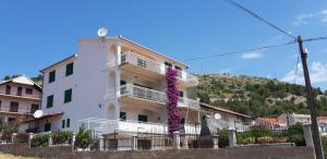 Apartments Ante - 60m from the sea