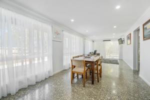 Mirror Bay Apartment