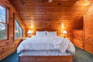 Family FUN-Relax-Mtn View-Game Rm-HotTub