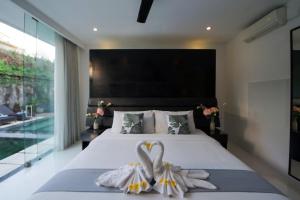 Seminyak Sky-Villa 3-8 BR Brilliant Location between Beach to Shopping