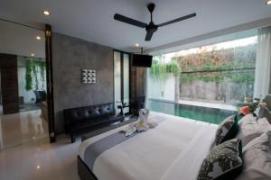 Seminyak Sky-Villa 3-8 BR Brilliant Location between Beach to Shopping
