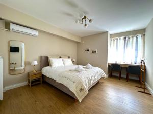 Queens Avenue Apartment