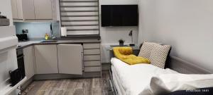 London gateway studio flat