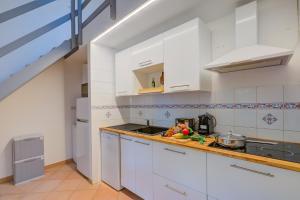 France Apartment - Happy Rentals