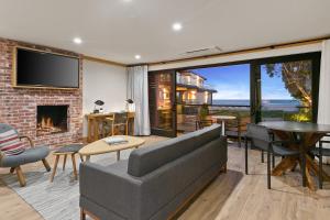 SA Carbon Beach Suites