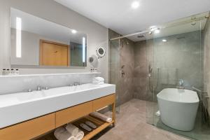 SA Carbon Beach Suites