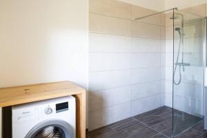 Maisons de vacances Mas Provencal de 120m2 en Camargue, Avec Piscine et Parking inclus, Ideal pour des vacances : photos des chambres