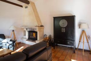 Maisons de vacances Mas Provencal de 120m2 en Camargue, Avec Piscine et Parking inclus, Ideal pour des vacances : photos des chambres