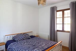 Maisons de vacances Mas Provencal de 120m2 en Camargue, Avec Piscine et Parking inclus, Ideal pour des vacances : photos des chambres