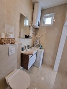 Apartments by the sea Zivogosce - Porat, Makarska - 16763